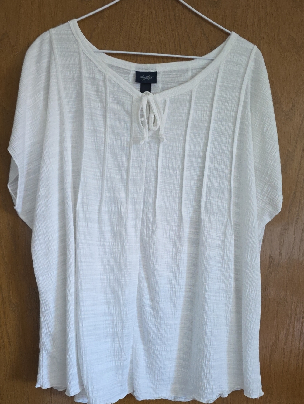 Daytrip White Textured Tie-Neck Tunic Top